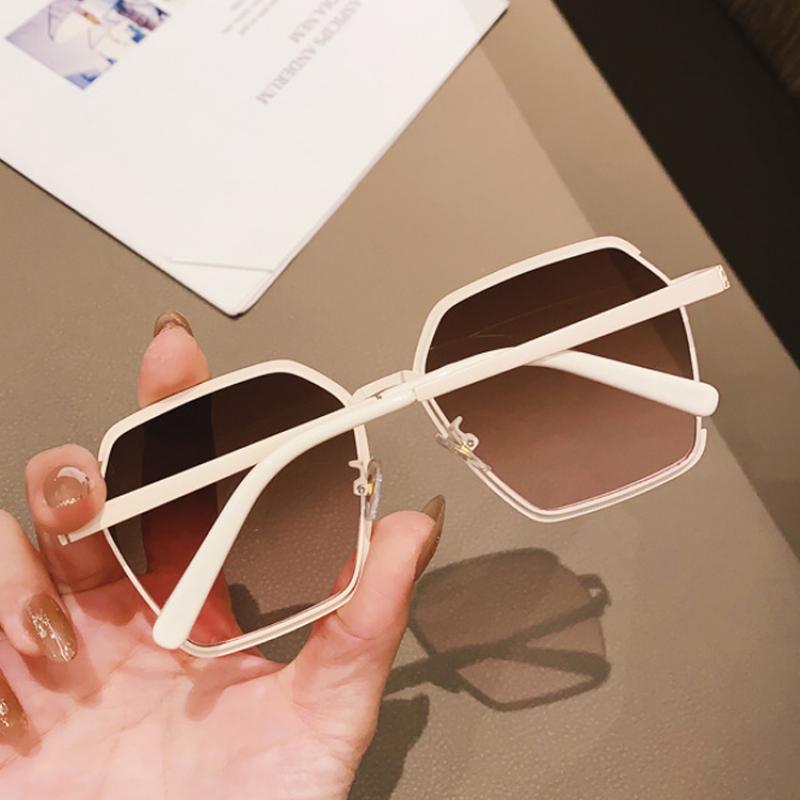 Ins Vintage Half-Frame Sunglasses Summer Oversize Metal Square Eyewear Uv400 Outdoor Sunscreen Women UV Protection Sunglasses