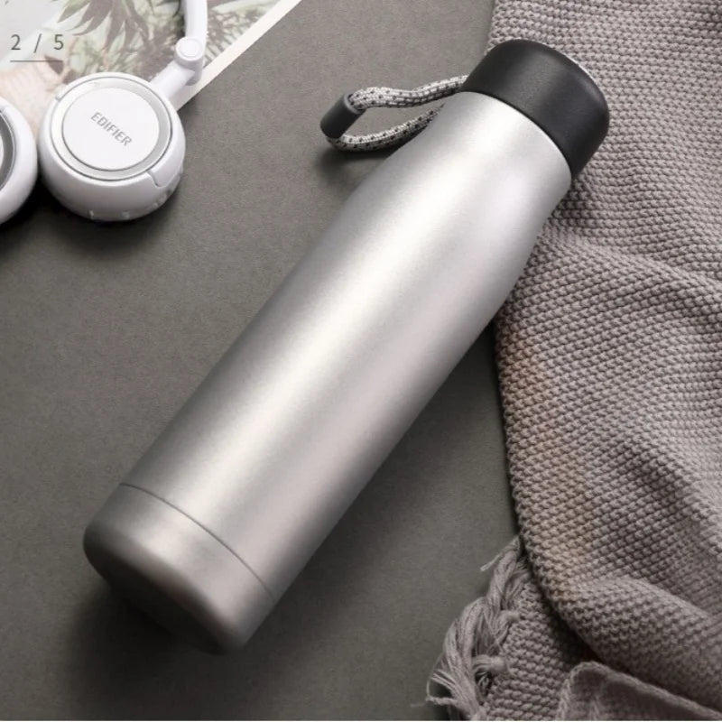 Customizable Stainless Steel Insulated Travel Flask with Carrying Rope
